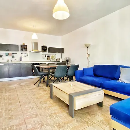 Kalives House بيت للعطل